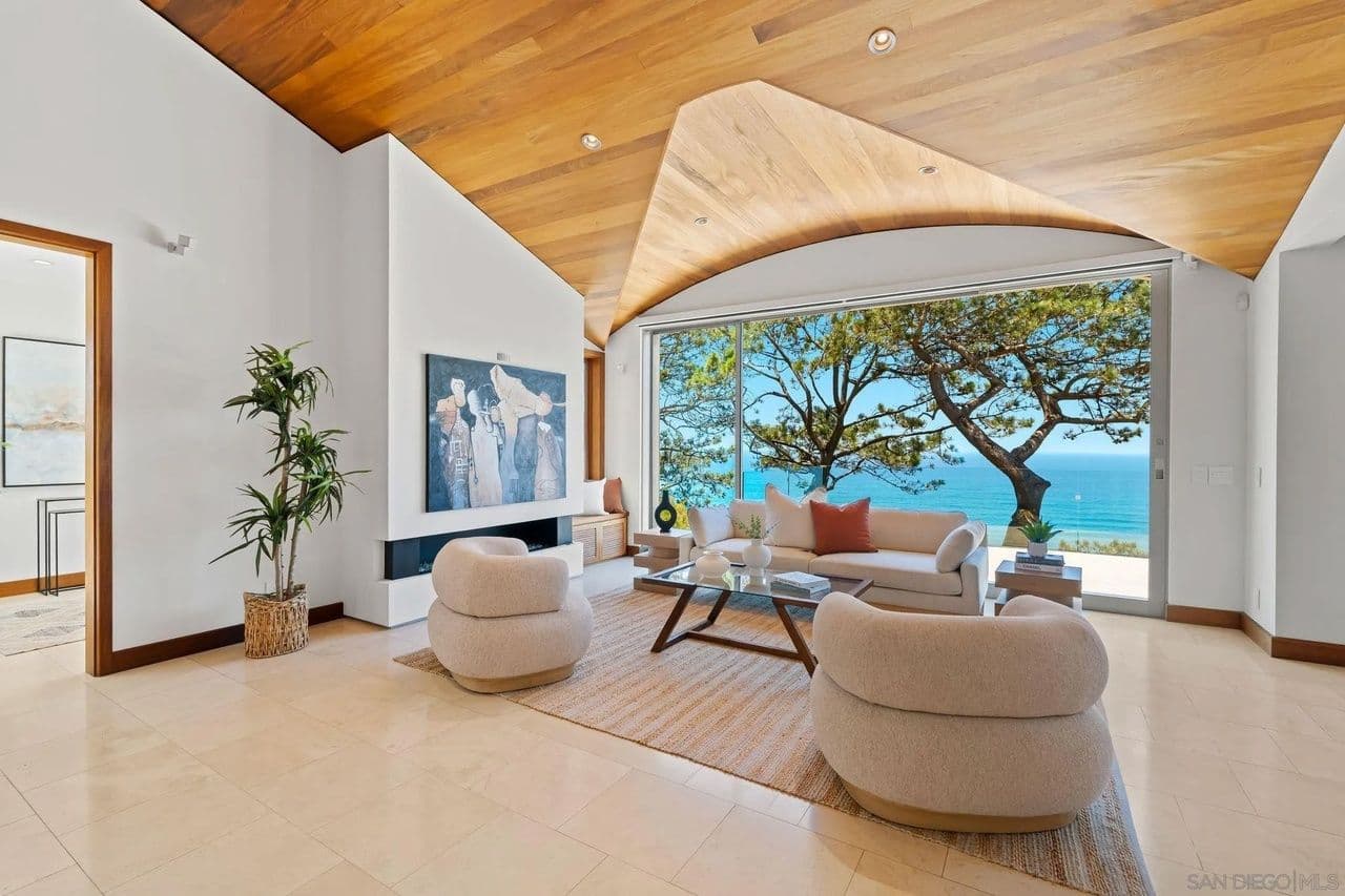 Beachfront Condo in Pacific Beach - Photo 8